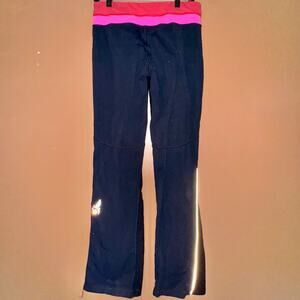 Lululemon Vintage Flared Yoga Pants Pink/Black - Size 8